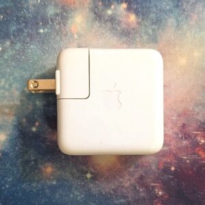 Apple wall adapter old port